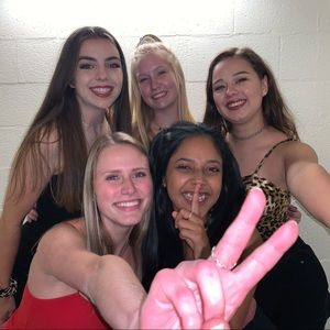 Meet your Posher, Abi